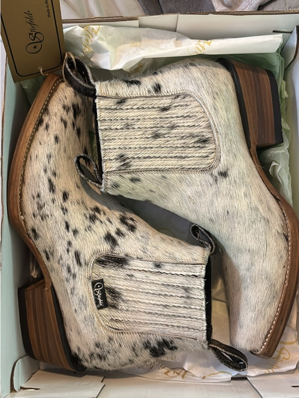 Stiefeld Spotted Haircalf Chelsea Booties - Black & White